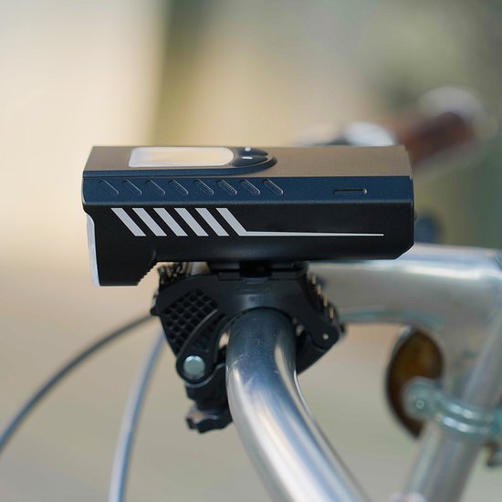 Lightyourbike ® ULTRA 2000 & BRAKE SET – Fietsverlichting – 2.000 Lumen - Fietslamp & Powerbank 10.000 mAh - Fietsverlichting Mountainbike & Racefiets — afbeelding 4