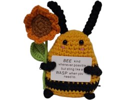 Positive Bee - Positieve Vriendjes - Bij - 9x7cm - Bee Kind- Cadeau Artikel - Gehaakt Poppetje