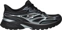 Zwarte Skechers sneaker met zilverkleurige accenten en logo. 'Slip-ins' opdruk.
