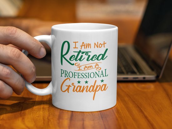 Gepersonaliseerde Mok voor Opa, Grappige Opa Cadeau, Ik Ben Geen Gepensioneerde, Professionele Opa, Opa Verjaardagscadeau, Opa Mok
