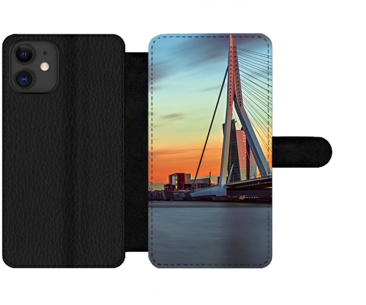 Telefoonhoesje Geschikt voor iPhone 11 telefoonhoesje - Rotterdam - Erasmus - Zonsondergang - Met vakjes - Wallet case met magneetsluiting