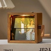 Foto Flipbook met 8 Foto’s – Gepersonaliseerd Houten Animatieboek met Licht – Beech