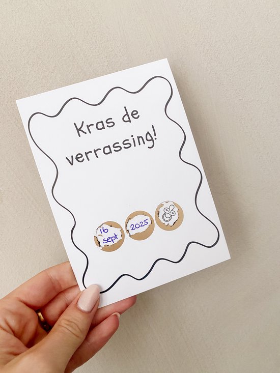Zwangerschapsaankondiging kraskaart met sterren