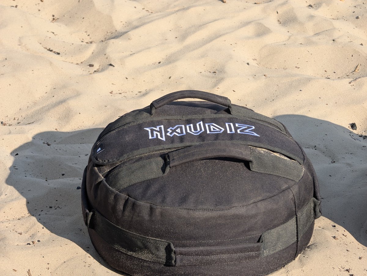 Naudiz Terra PowerBag – M (30KG) - 6 handgrepen – geborduurd logo – premium afwerking