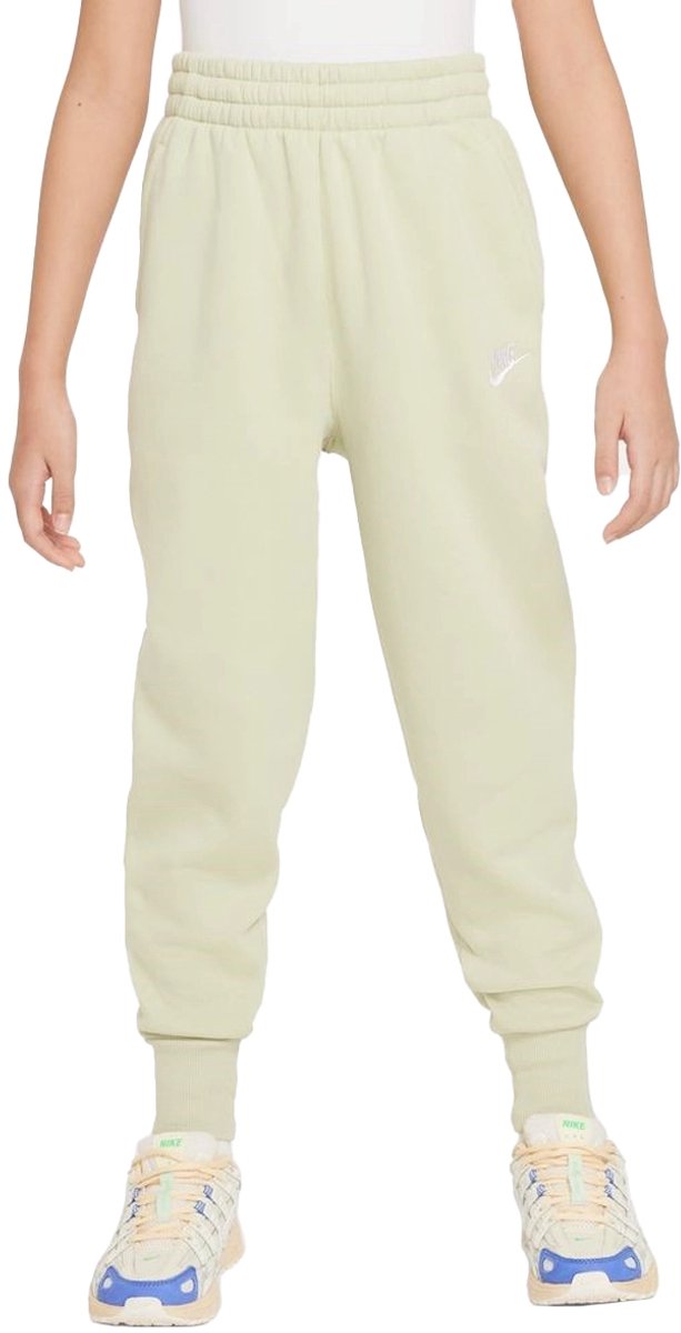 Nike sportswear club fleece joggingbroek in de kleur . Groen
