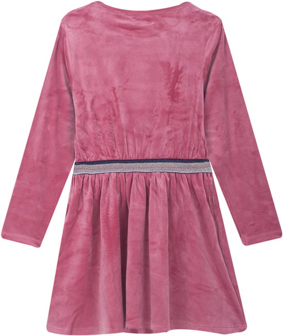 Achterkant van een roze fluwelen jurk met lange mouwen, elastische tailleband met glitter.