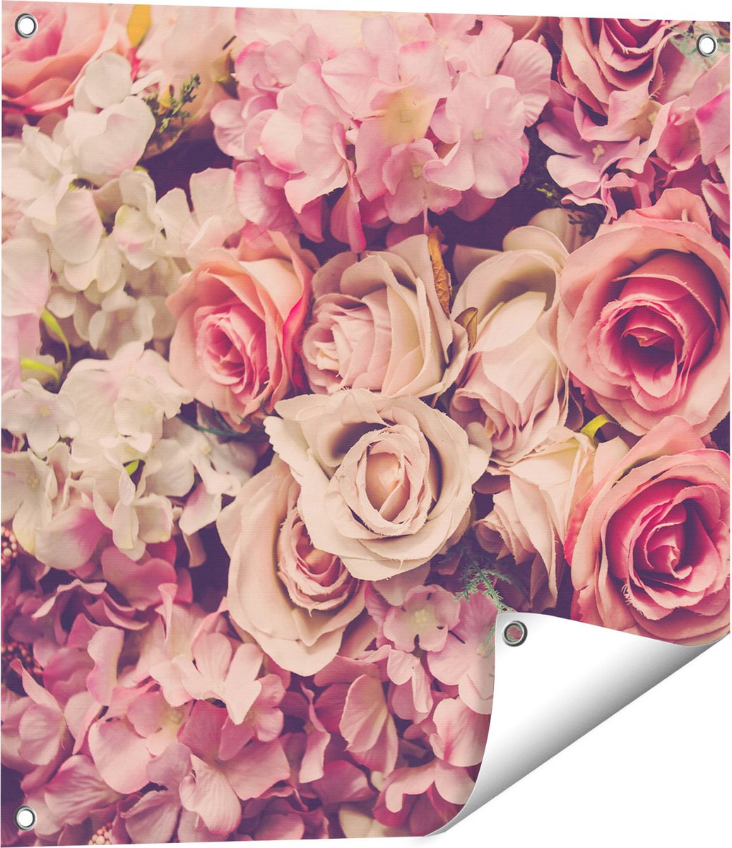 Gards Tuinposter Roze Rozen Achtergrond - Retro - Bloemen - 60x60 cm - Tuindoek - Tuindecoratie - Wanddecoratie buiten - Tuinschilderij Multikleur