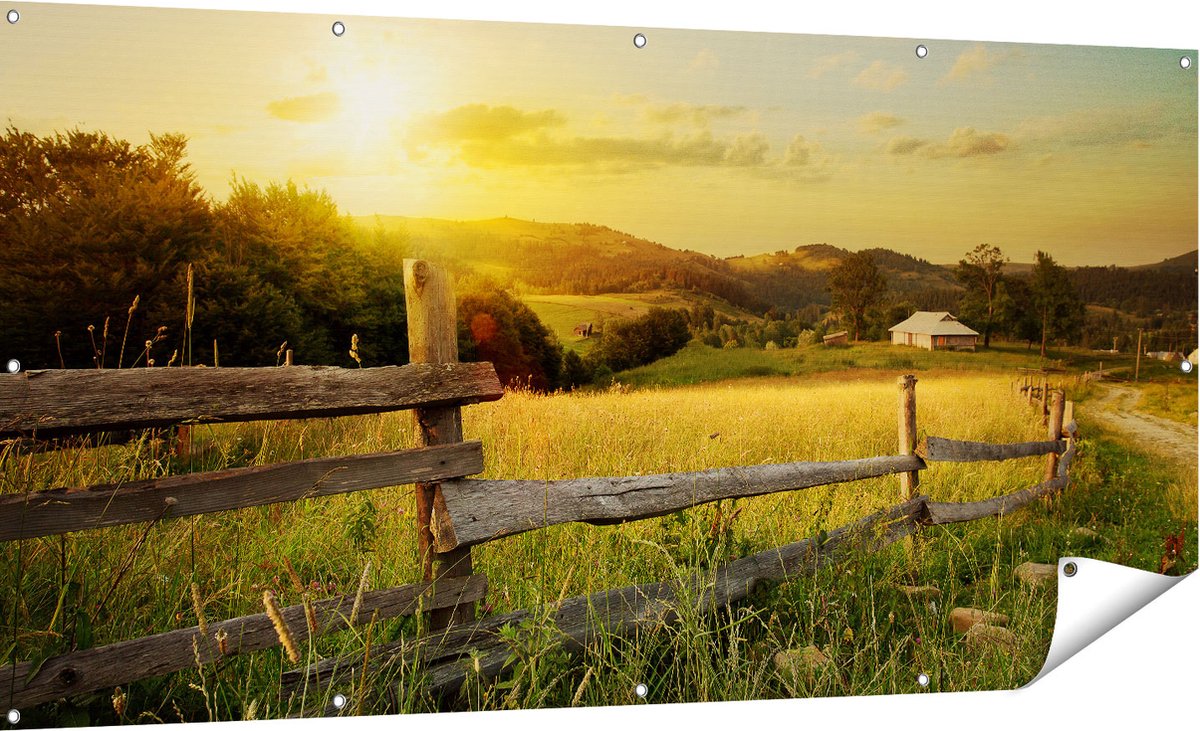 Gards Tuinposter Boerderij Hekken op het Grasveld - 180x90 cm - Tuindoek - Tuindecoratie - Wanddecoratie buiten - Tuinschilderij Multikleur