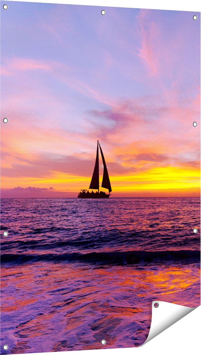 Gards Tuinposter Zeilboot Silhouet bij Zonsondergang - 80x120 cm - Tuindoek - Tuindecoratie - Wanddecoratie buiten - Tuinschilderij Multikleur