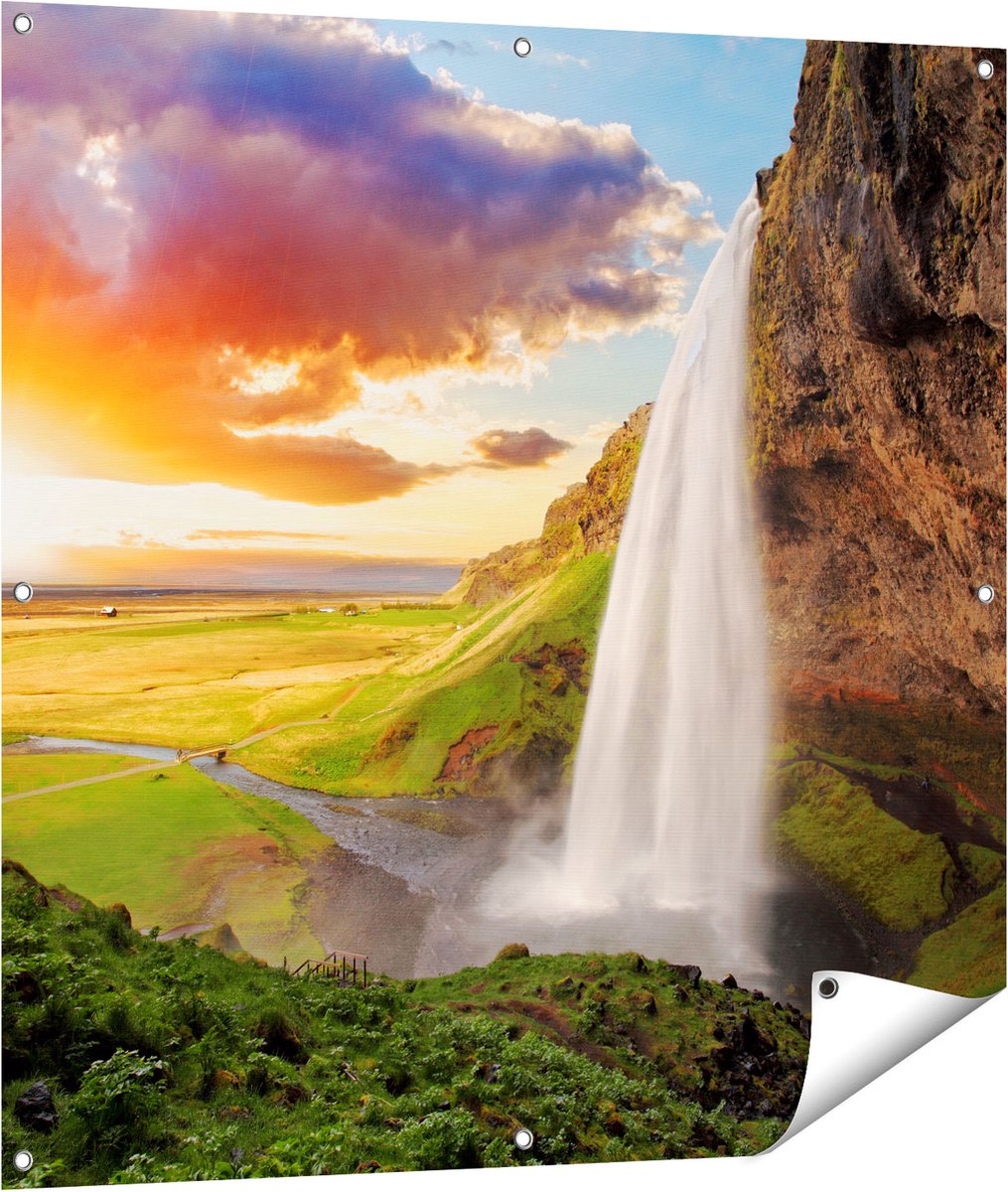 Gards Tuinposter Waterval in IJsland met Zonsondergang - 100x100 cm - Tuindoek - Tuindecoratie - Wanddecoratie buiten - Tuinschilderij Multikleur
