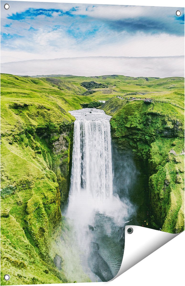 Gards Tuinposter Waterval in het Groene Landschap - 60x80 cm - Tuindoek - Tuindecoratie - Wanddecoratie buiten - Tuinschilderij Multikleur