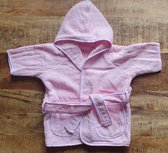 Roze baby badjas 0-6 maanden - katoenen kinderbadjas - babyshower - kraamcadeau