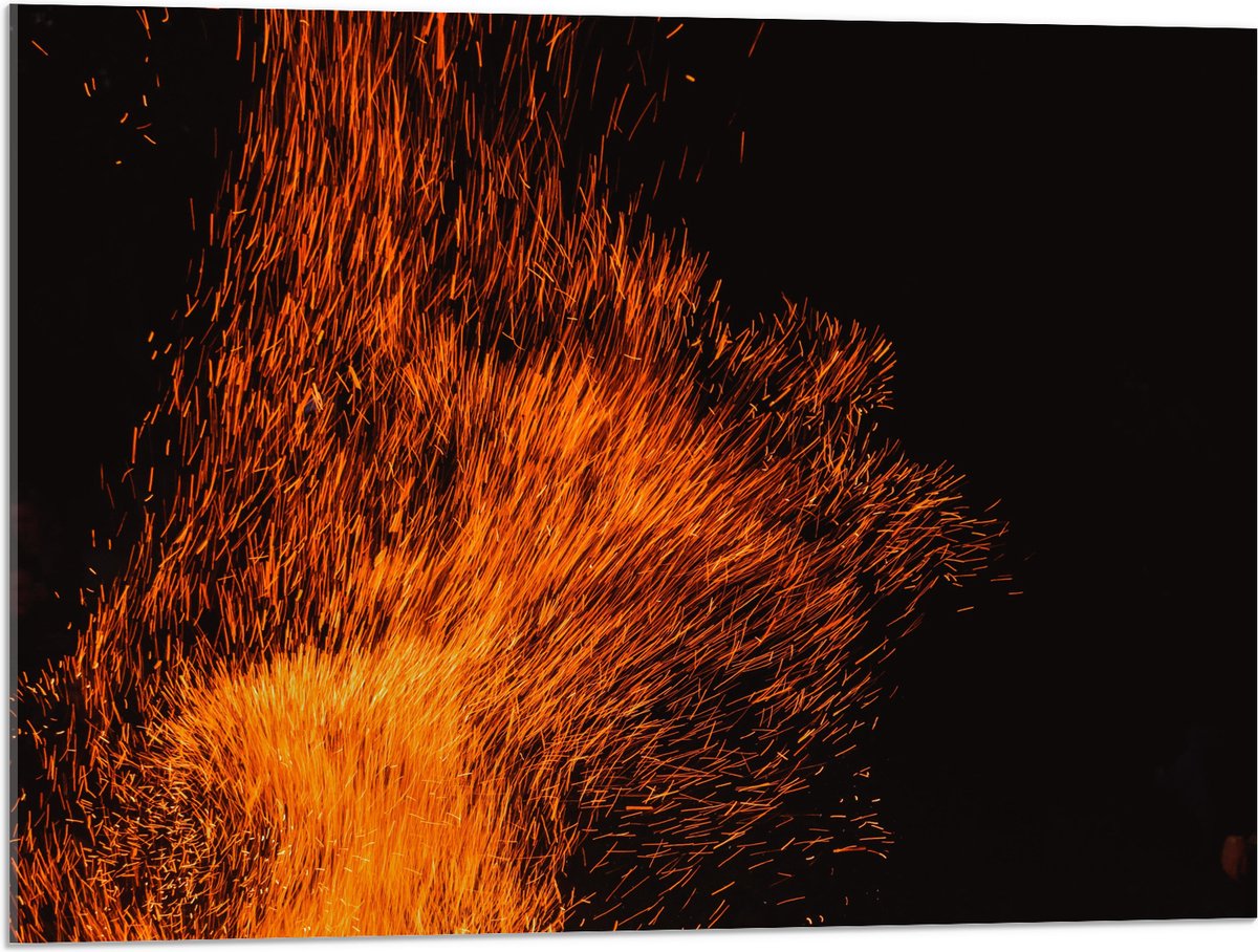 Acrylglas - Oranje Spetters van Vuurkorf - 80x60 cm Foto op Acrylglas (Met Ophangsysteem)