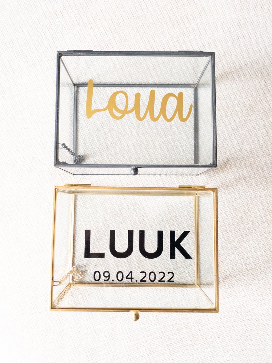 Goedkoopste GLAZEN MEMORY BOX maat S - Zwart of Goud - PERSONALISEER NAAR WENS | Herinneringsbox | Herinneringskist | Herinneringsdoos | Memorybox | Kraamcadeau met naam | Baby geboortecadeau | Huwelijkscadeau | Ringdoos | Ringendoos | Bewaardoos | Sieradendoos