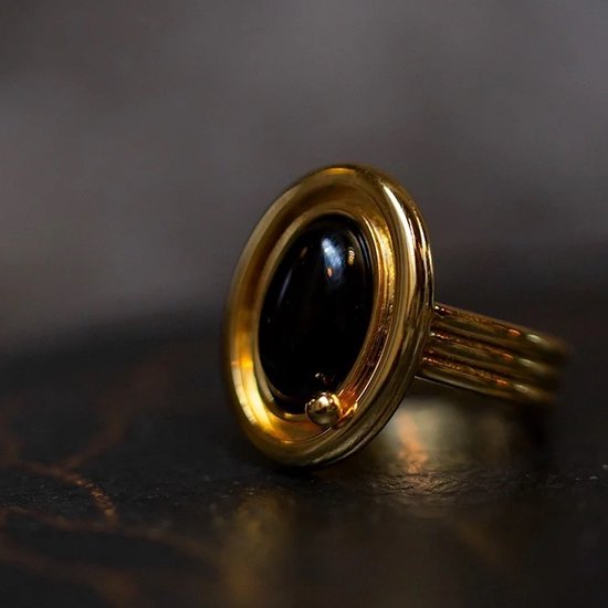 Barokparels en zwarte onyx edelsteen oorbellen