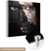 MuchoWow® Glasschilderij 50x50 cm - Schilderij acrylglas - Vrouw - Goud - Zwart - Foto op glas - Schilderijen