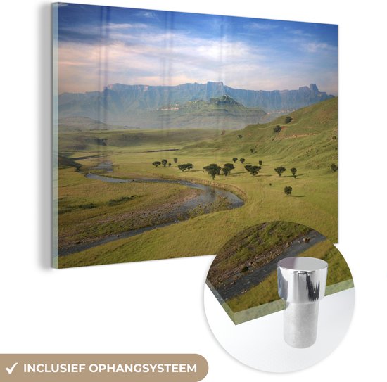 MuchoWow® Glasschilderij 120x80 cm - Schilderij acrylglas - Het Amfitheater Drakensberg met een vallei in Zuid-Afrika - Foto op glas - Schilderijen