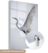 MuchoWow® Glasschilderij 30x40 cm - Schilderij acrylglas - Elegante grote zilverreiger vogel spreidt haar vleugels - Foto op glas - Schilderijen