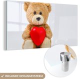 MuchoWow® Glasschilderij - Een knuffelbeertje voor valentijn - 120x60 cm - Acrylglas Schilderijen - Foto op Glas