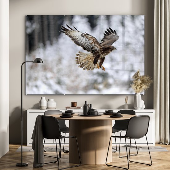 MuchoWow® Peinture sur verre 150x100 cm - Peinture sur verre acrylique - La buse des steppes vole en hiver dans un paysage enneigé - Photo sur verre - Peintures