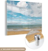 MuchoWow® Glasschilderij 80x60 cm - Schilderij acrylglas - Strand - Zomer - Wolken - Foto op glas - Schilderijen