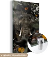 MuchoWow® Glasschilderij 40x60 cm - Schilderij acrylglas - Olifant - Vlinder - Jungle - Foto op glas - Schilderijen
