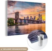 MuchoWow® Glasschilderij 90x60 cm - Schilderij acrylglas - New York - Brooklyn bridge - Wolken - Foto op glas - Schilderijen