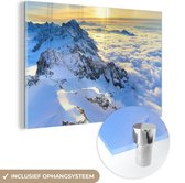 MuchoWow® Glasschilderij 60x40 cm - Schilderij acrylglas - Alpen - Berg - Wolken - Zon - Foto op glas - Schilderijen
