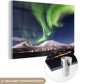 MuchoWow® Glasschilderij 120x80 cm - Schilderij acrylglas - Noorderlicht - Landschap - Noorwegen - Foto op glas - Schilderijen