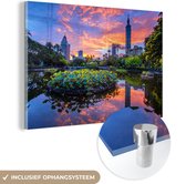 MuchoWow® Glasschilderij 120x80 cm - Schilderij acrylglas - De kleurrijke zonsopgang bij de Taipei 101 het Aziatische Taiwan - Foto op glas - Schilderijen