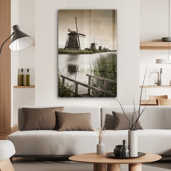 Moulins à vent de Kinderdijk en Europe avec pont en premier plan Plexiglas 60x90 cm - Tirage photo sur Glas (décoration murale en plexiglas)