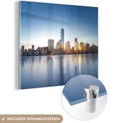 MuchoWow® Glasschilderij 20x20 cm - Schilderij acrylglas - New York - Skyline - Water - Foto op glas - Schilderijen