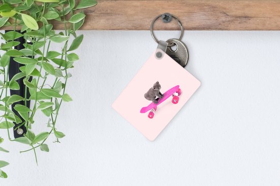Metalen Skateboard Sleutelhanger – 5x1.5cm, 28g, Met Draaiende Wielen, Zilver, Voor Tassen, Sleutels En Rugzakken – Leuk Cadeau Voor Skaters