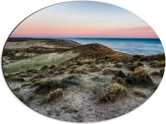 Dibond Ovaal - Rozekleurige Zonsopkomst bij de Zee en Duinen - 56x42 cm Foto op Ovaal (Met Ophangsysteem)