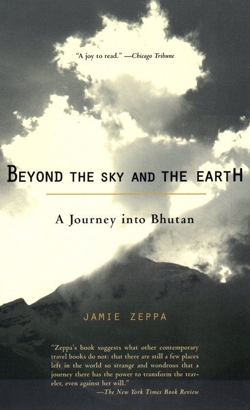ISBN Beyond the Sky and the Earth, biographie, Anglais, Livre broché, 320 pages