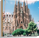 Hout - Sagrada Familia in Barcelona, Spanje - 50x50 cm - 9 mm dik - Foto op Hout (Met Ophangsysteem)
