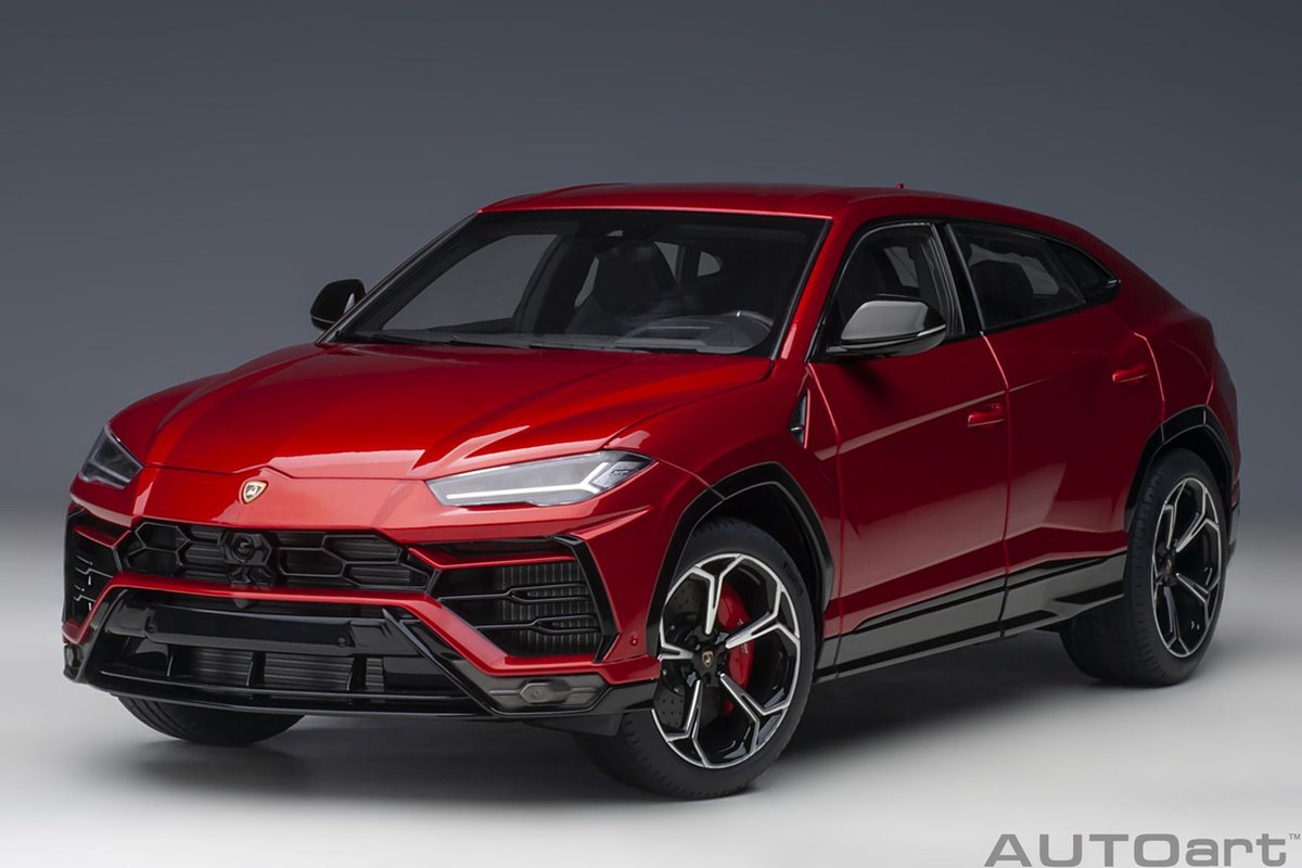 AUTOart 1/18 Lamborghini Urus, Rosso Efesto