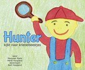 Hunter 2 - Hunter kijkt naar kriebelbeestjes