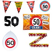 50 jaar verjaardag versiering pakket verkeersbord incl. Gevelvlag (pakket 2) | 50 jaar versiering | 50 jaar feestje