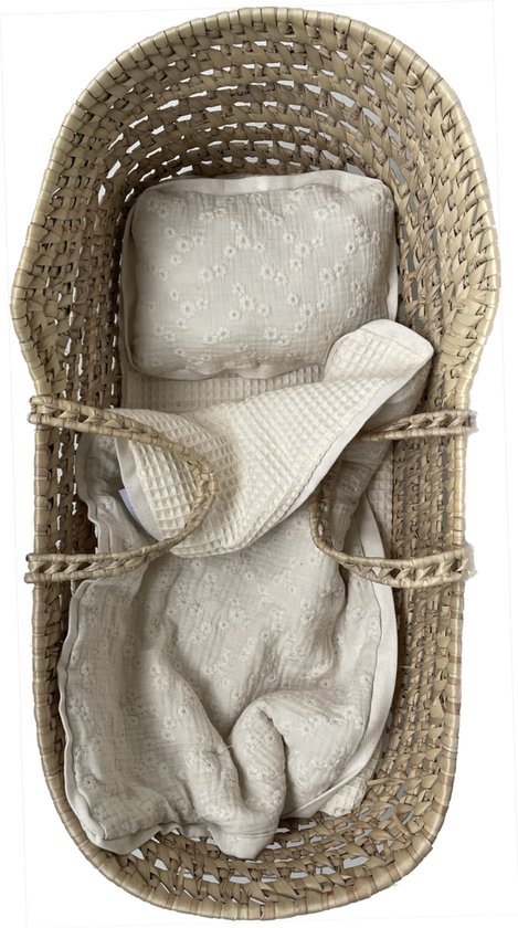 Hannahhave Broderie ecru poppendekentje voor de poppenwagen of
