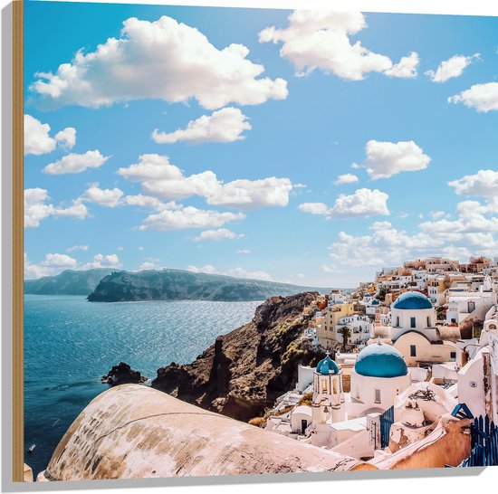 WallClassics - Hout - Klassiek Witte Huisjes in Santorini - 80x80 cm - 9 mm dik - Foto op Hout (Met Ophangsysteem)