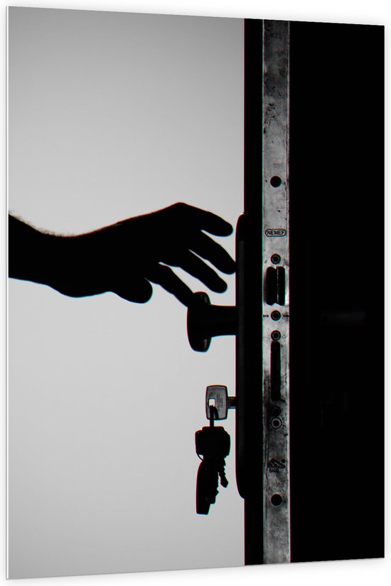PVC Schuimplaat - Voordeur met Sleutels in het Slot (Zwart - wit) - 100x150 cm Foto op PVC Schuimplaat (Met Ophangsysteem)