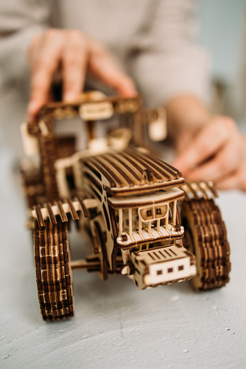 Wood Trick – Modelbouw 3D houten puzzel – Tractor (WDTK006) – 401 stuks - Geen lijm noch verf nodig! — afbeelding 9
