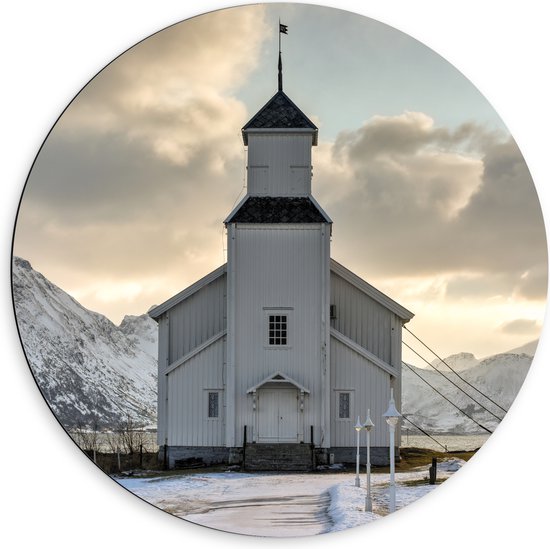 Dibond Muurcirkel - Gimsoy Kerk in Noorwegen tijdens Zachte Winterdag - 60x60 cm Foto op Aluminium Muurcirkel (met ophangsysteem)