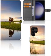 Smartphone Hoesje Geschikt voor Samsung Galaxy S23 Ultra Flip Case Koe