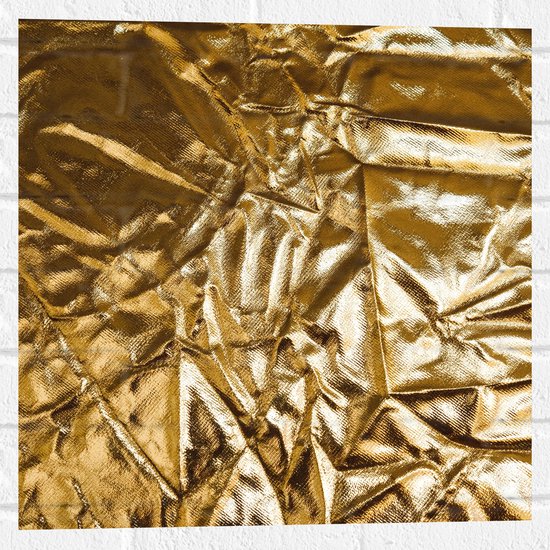 Muursticker - Gekreukelde Gouden Stof - 50x50 cm Foto op Muursticker