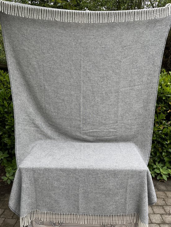Wollen deken XL "Bettie" Grijs - plaid - Geruit - Plaid - 100% nieuwe wol - zacht - warm - licht 140x240cm