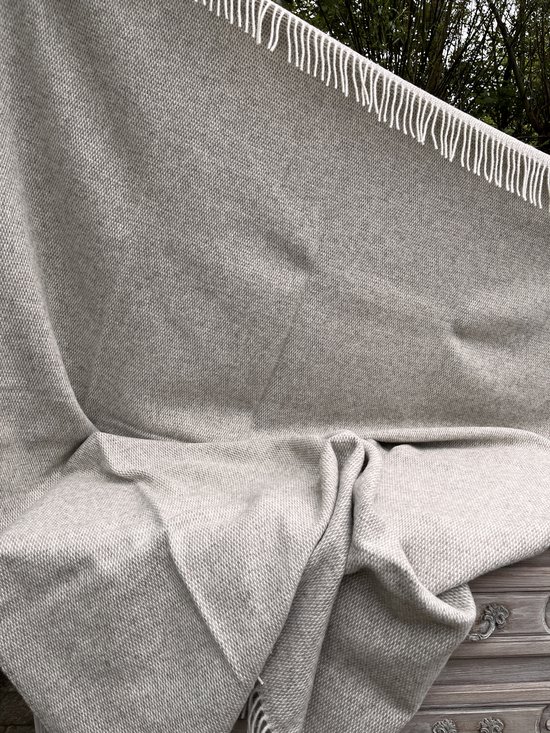 Wollen deken "Christie" - Beige - Plaid - gestreept - 100% nieuwe wol - zacht - warm - licht - cadeau tip - 130x210cm