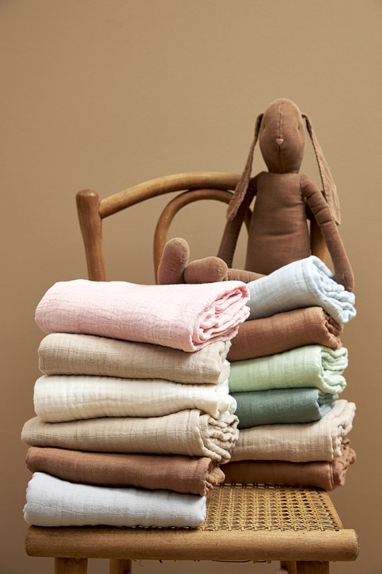 Meyco Baby Uni swaddle - 2-pack - pre-washed hydrofiel - offwhite/sand - 120x120cm van Meyco — afbeelding 3