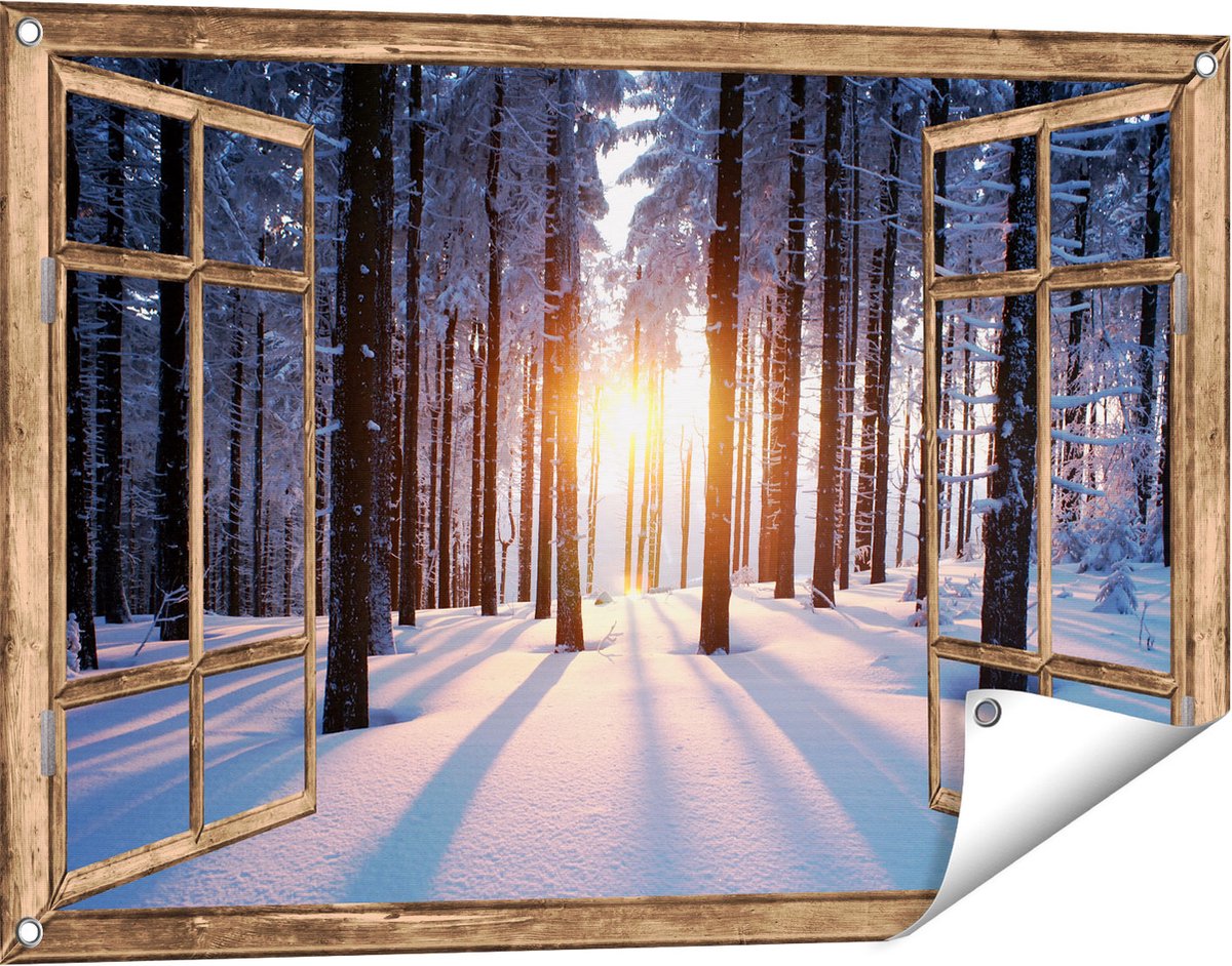 Gards Tuinposter Doorkijk Bos met Sneeuw tijdens de Zonsondergang - 90x60 cm - Tuindoek - Tuindecoratie - Wanddecoratie buiten - Tuinschilderij Licht bruin